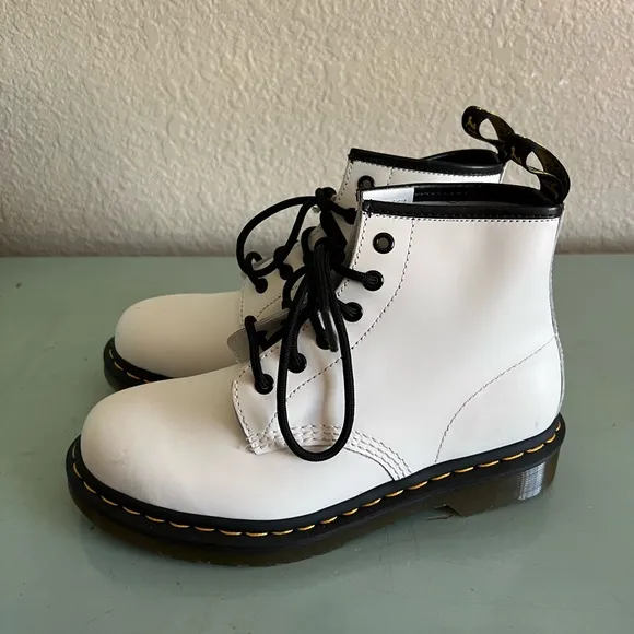 Dr Marten White Leather Lace Up Ankle Combat Boots New