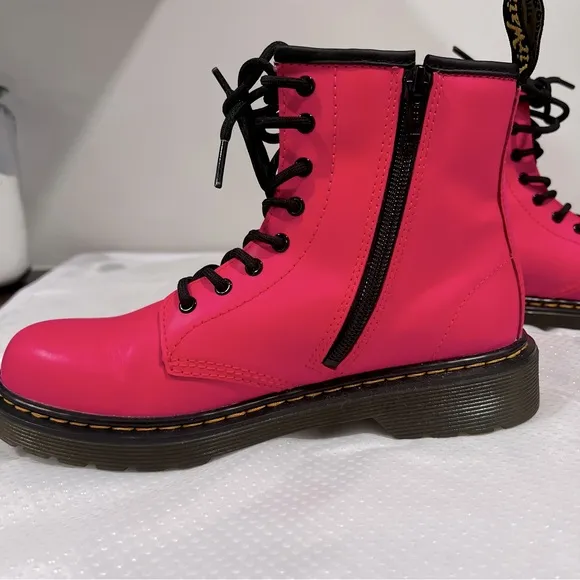 Dr. Martens 1460 J Sz 4 US Clash Pink Smooth Leather Boots