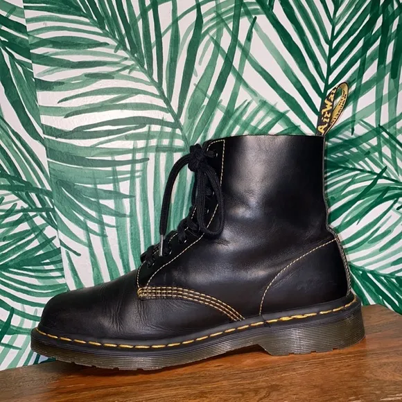 Dr. Martens 1460 Pascal Black Leather Yellow Stitch Combat Boots Men’s US 10