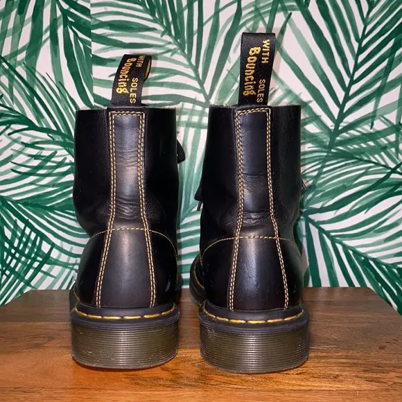 Dr. Martens 1460 Pascal Black Leather Yellow Stitch Combat Boots Men’s US 10