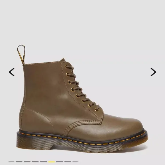 Dr martens 1460 pascal leather combat boots NEW
