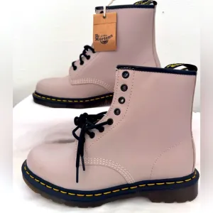 Dr Martens 1460 vintage taupe smooth leather size 9 US men’s boots