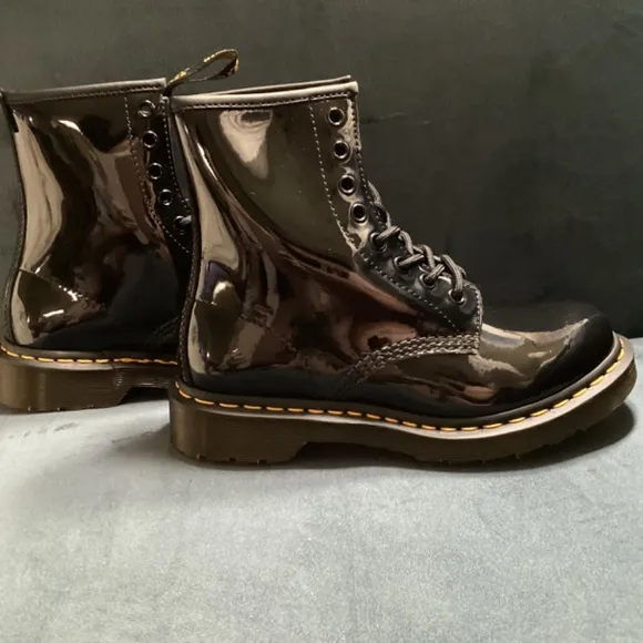 Dr. Martens 1460 Women's Black Patent Leather Boots size 6