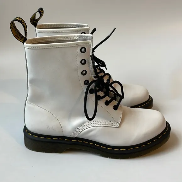 Dr. Marten’s 25057 Boots