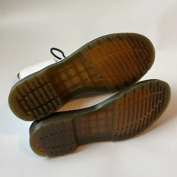 Dr. Marten’s 25057 Boots