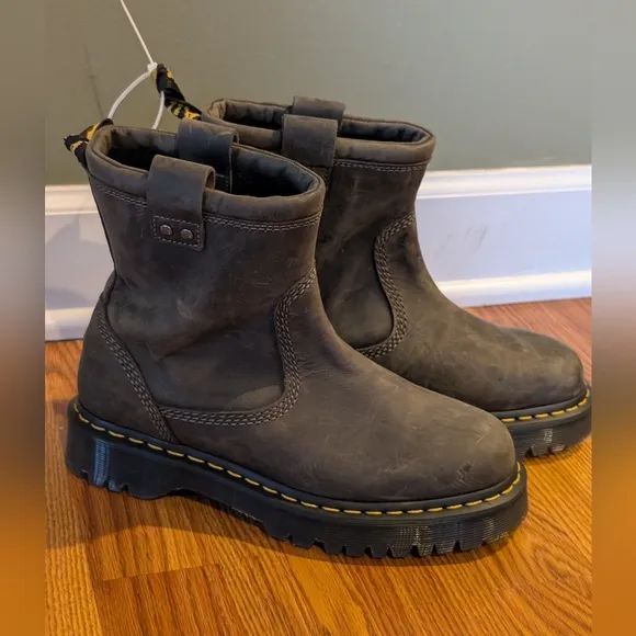 Dr. Martens Anistone Lo boots