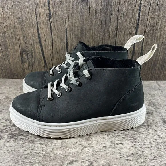 DR MARTENS “BAYNES” BLACK CHUKKA LACE UP BOOTS WOMEN’S SIZE 6