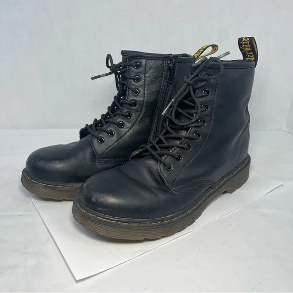Dr Martens Delaney Boots Combat Lace Up Shoes Leather Black Unisex Women 5