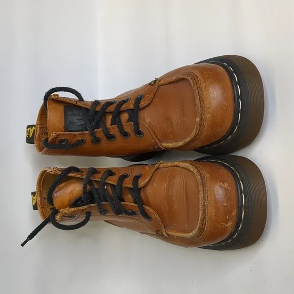Dr Martens Docs 8556 Made in England Size 5 Platform Cognac Camel Leather Boots