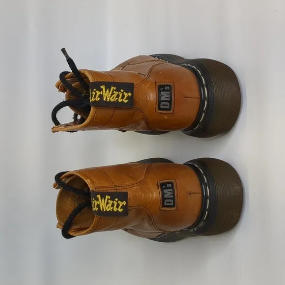 Dr Martens Docs 8556 Made in England Size 5 Platform Cognac Camel Leather Boots