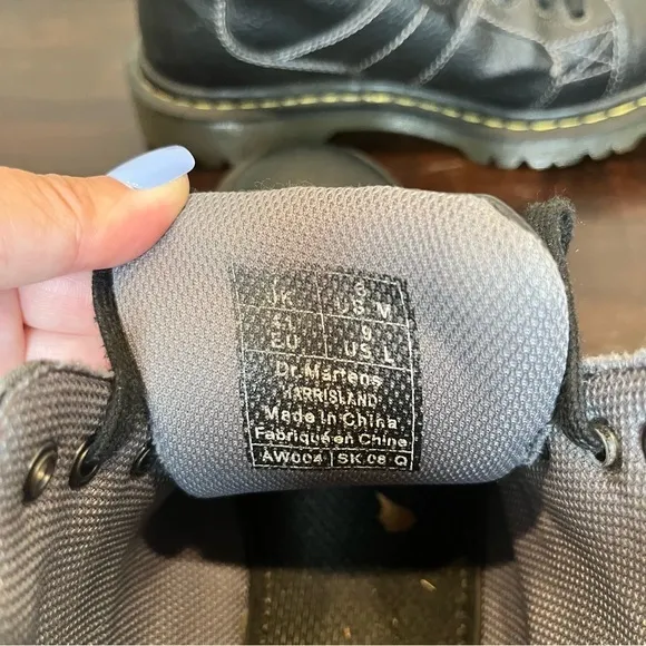 Dr.‎ Martens Harrisland Black Boots Women’s 9/Men’s 7