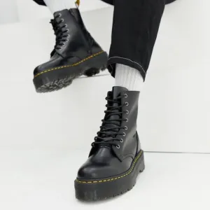 Dr martens Jadon boots men’s size 8 back color