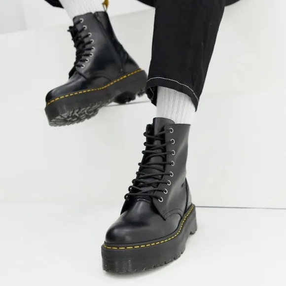 Dr martens Jadon boots men’s size 8 back color