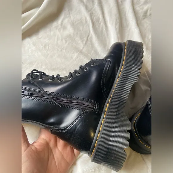 Dr martens Jadon boots men’s size 8 back color