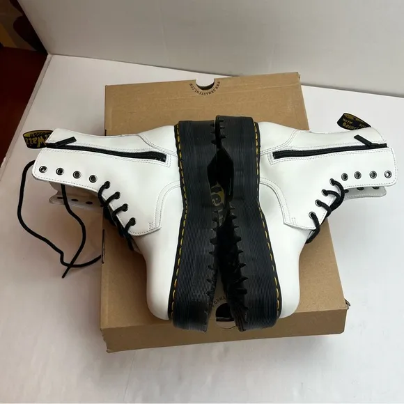 Dr. Martens Jadon White Boot Smooth Leather Platforms US Men 9 Women Size 10 NEW
