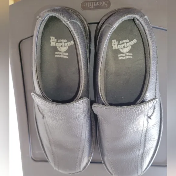 Dr. Martens Norfolk Black Leather Slip On Slip Resistant Shoes Men Sz 7 Ladies 8