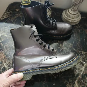 Dr. Martens PASCAL Comfort/Streetwear Boots Size 8 for Women in Metallic