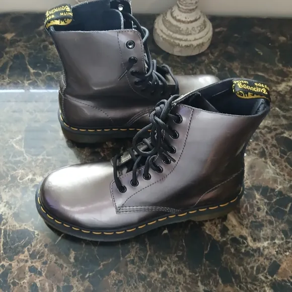 Dr. Martens PASCAL Comfort/Streetwear Boots Size 8 for Women in Metallic