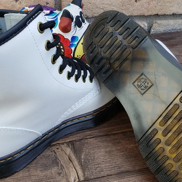 Dr Martens Size 6 Women White Patent Leather Combat Boots Zavala AW004