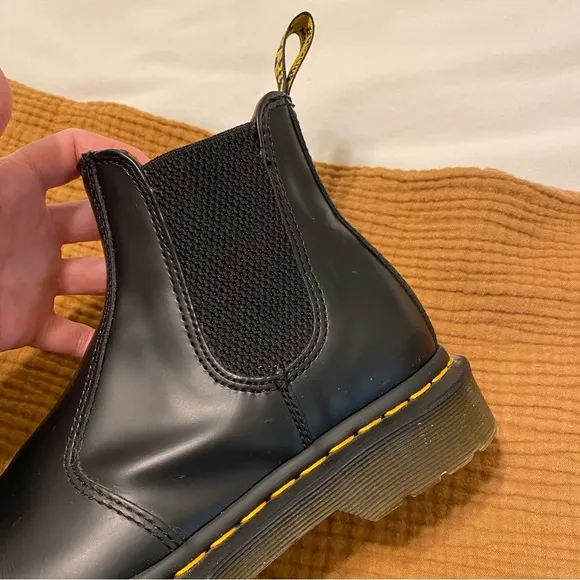 Dr. Martens Smooth Leather Chelsea Boots