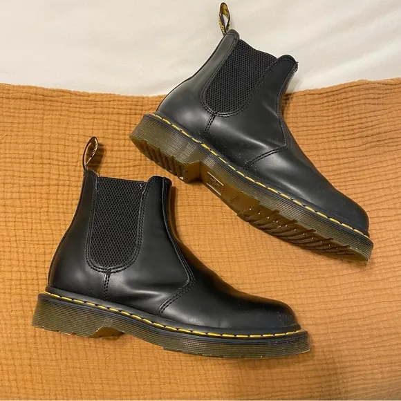Dr. Martens Smooth Leather Chelsea Boots