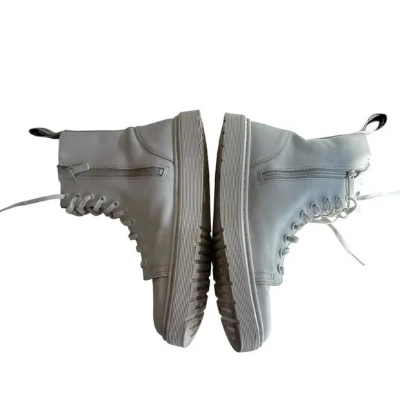 Dr. Martens White Leather Zaniel Boots Women’s Sz 9