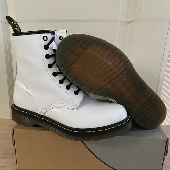 Dr. Martens White/Black Leather boots Women - SZ 9