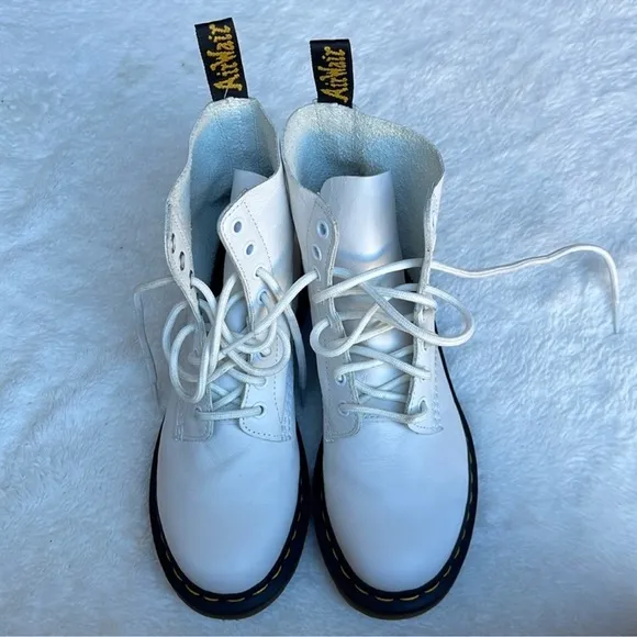 Dr Martens women’s 1460 Pascal Virginia leather boots