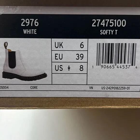 Dr. Martens Women's 2976 Chelsea Boot Leather Boots- NWB- Women Size 8 | Eur 39