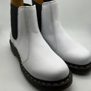 Dr. Martens Women's 2976 Chelsea Boot Leather Boots- NWB- Women Size 8 | Eur 39