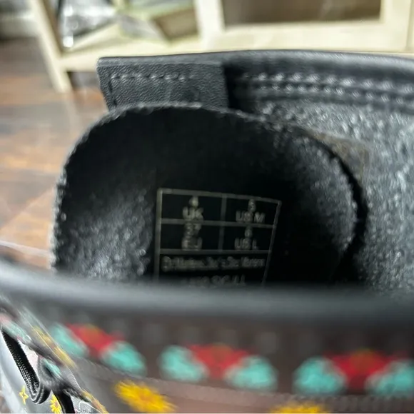 Dr Martens, Women’s Boots