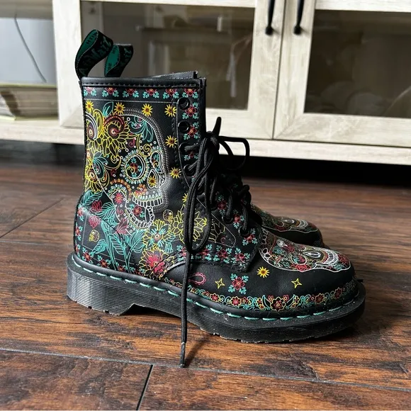 Dr Martens, Women’s Boots