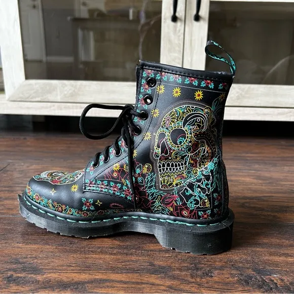 Dr Martens, Women’s Boots