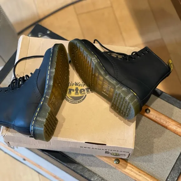 Dr. Marten’s Women’s Jadon Black Size 5 Boots