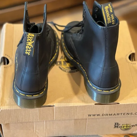 Dr. Marten’s Women’s Jadon Black Size 5 Boots