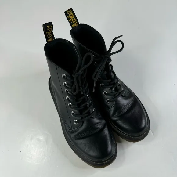 Dr. Martens Women’s Luana Black Leather Lace Up Boots Size 8