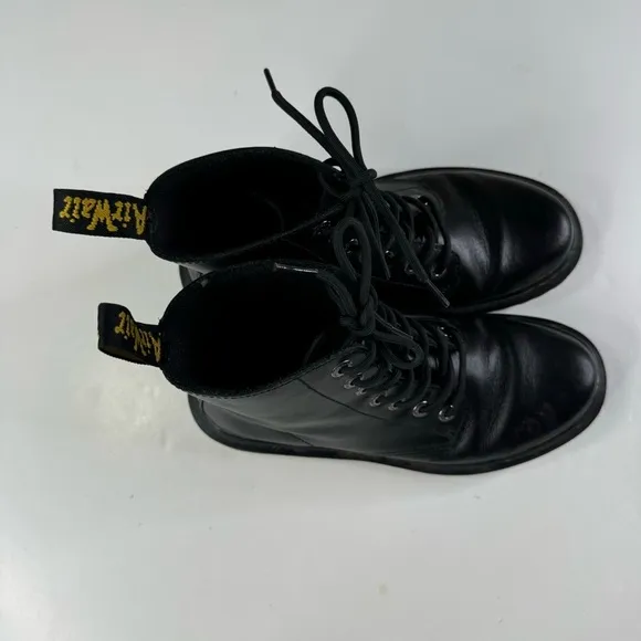Dr. Martens Women’s Luana Black Leather Lace Up Boots Size 8