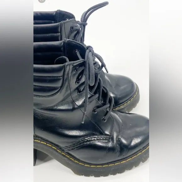 Dr Martens Women’s Persephone Boots Sz 7 Black Platform