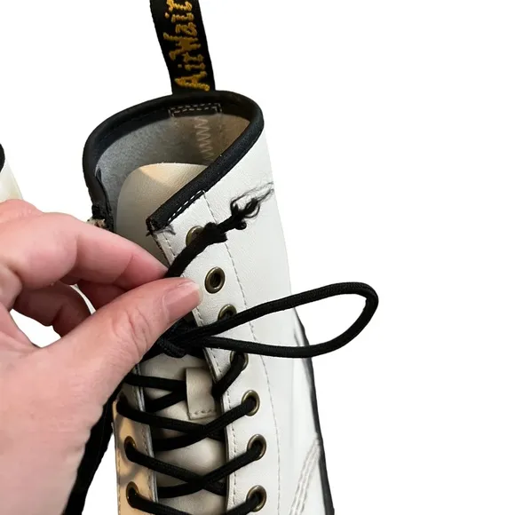 Dr. Marten’s Zavala white leather combat boots women’s SZ 8