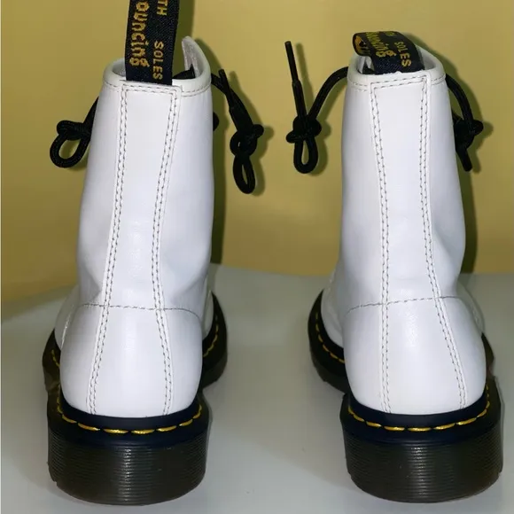 Dr.Marten’s 25057 Boots