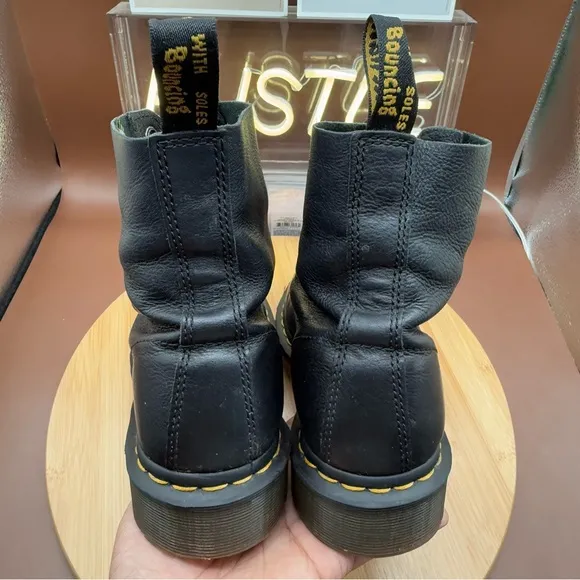 DR.MARTENS WOMEN’S 1460 PASCAL VIRGINIA LEATHER BOOTS