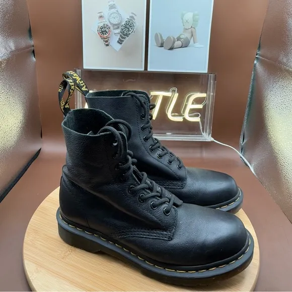 DR.MARTENS WOMEN’S 1460 PASCAL VIRGINIA LEATHER BOOTS