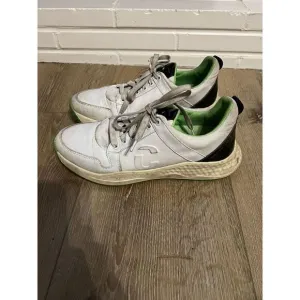 Duce Del Cosma Women’s White Golf Shoes Siren Size 9