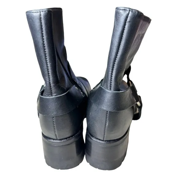 Durango Women’s Black Leather Harness Boots. Size 9