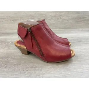 Earth Kristy CJU S16 Women's US 8D Red Leather Peep Toe Slingback Ankle Bootie