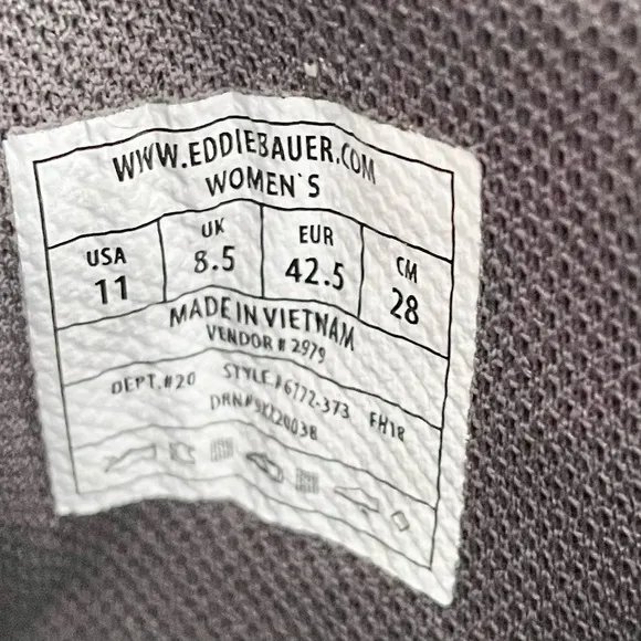 Eddie Bauer women’s Boots Black Gray Size 11 - EUC