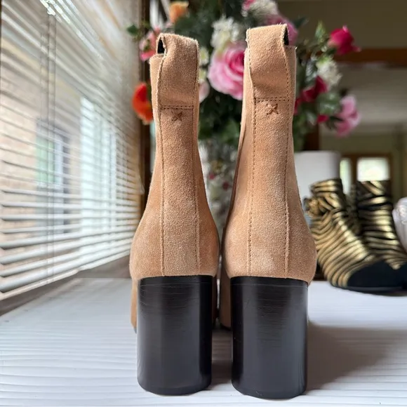 Elegant Tan Ankle Boots