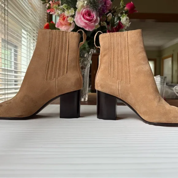 Elegant Tan Ankle Boots