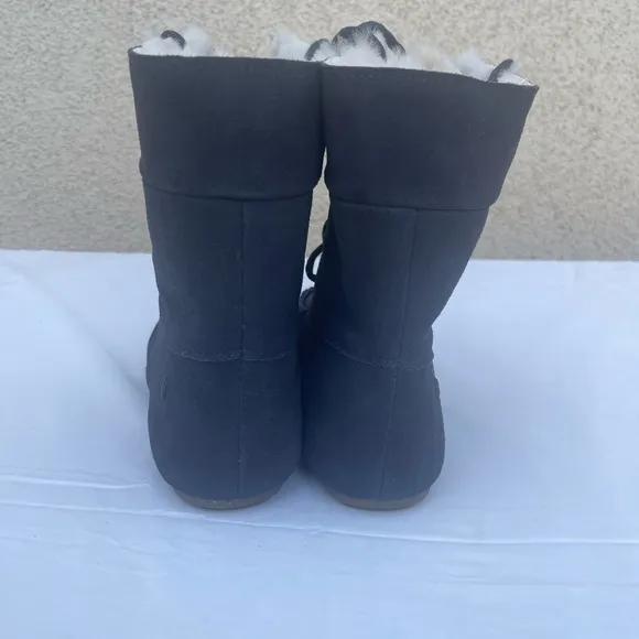 EMU Australian Brooklyn slipper boots, women’s size 9, leather suede lace up