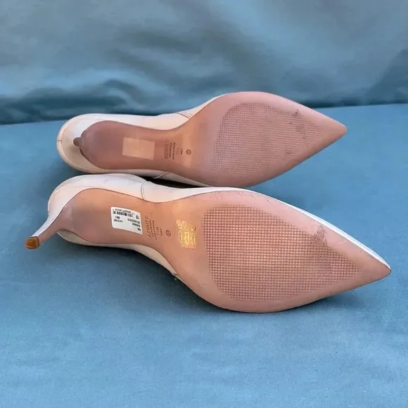 EUC Schutz Ivory &quot;Mikki&quot; Leather Ankle Boots Sz 11 women stiletto heel *defect*